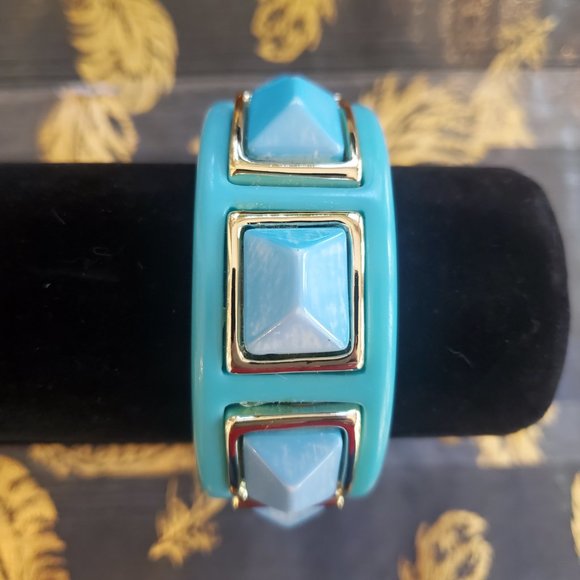 Kenneth Jay Lane Blue and Gold Bracelet - Picture 2 of 4